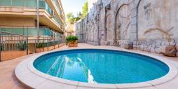  Jacuzzi, Waterkant apartement te koop in Alicante, Spanje
