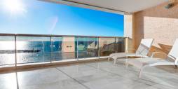 Terrasse, Waterkant apartement te koop in Alicante, Spanje