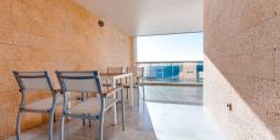 Terrasse, Waterkant apartement te koop in Alicante, Spanje